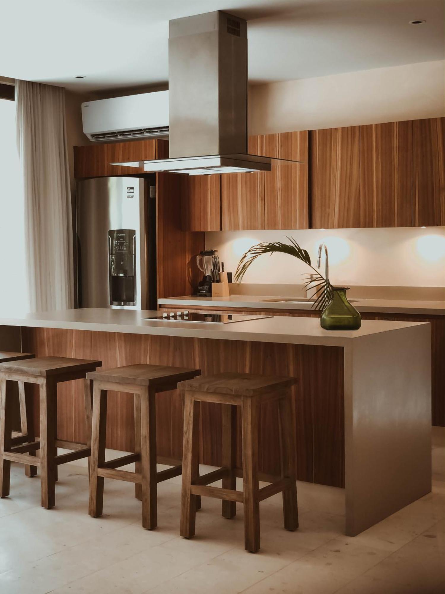 Luxury 1 Bedroom Jungle Apartment Terrace Garden View 2 Single Beds & 1 King Sofa Bed