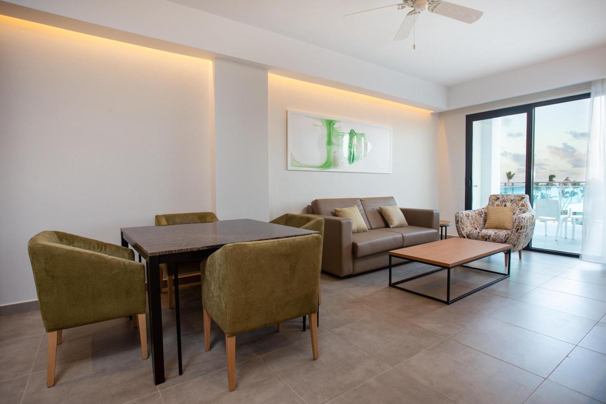 Premium Suite Outoor Jacuzzi