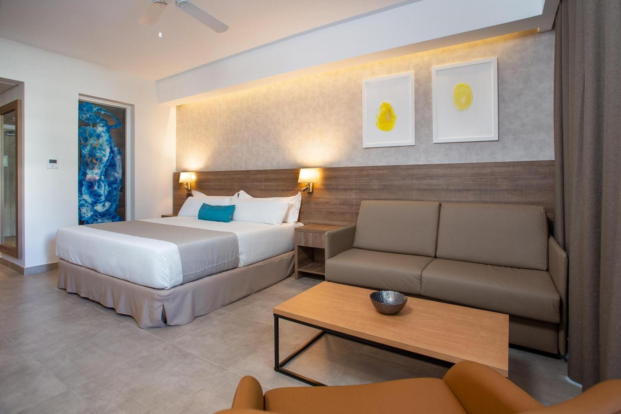 Luxury Swim Out Single Use,1543148488:JPEG