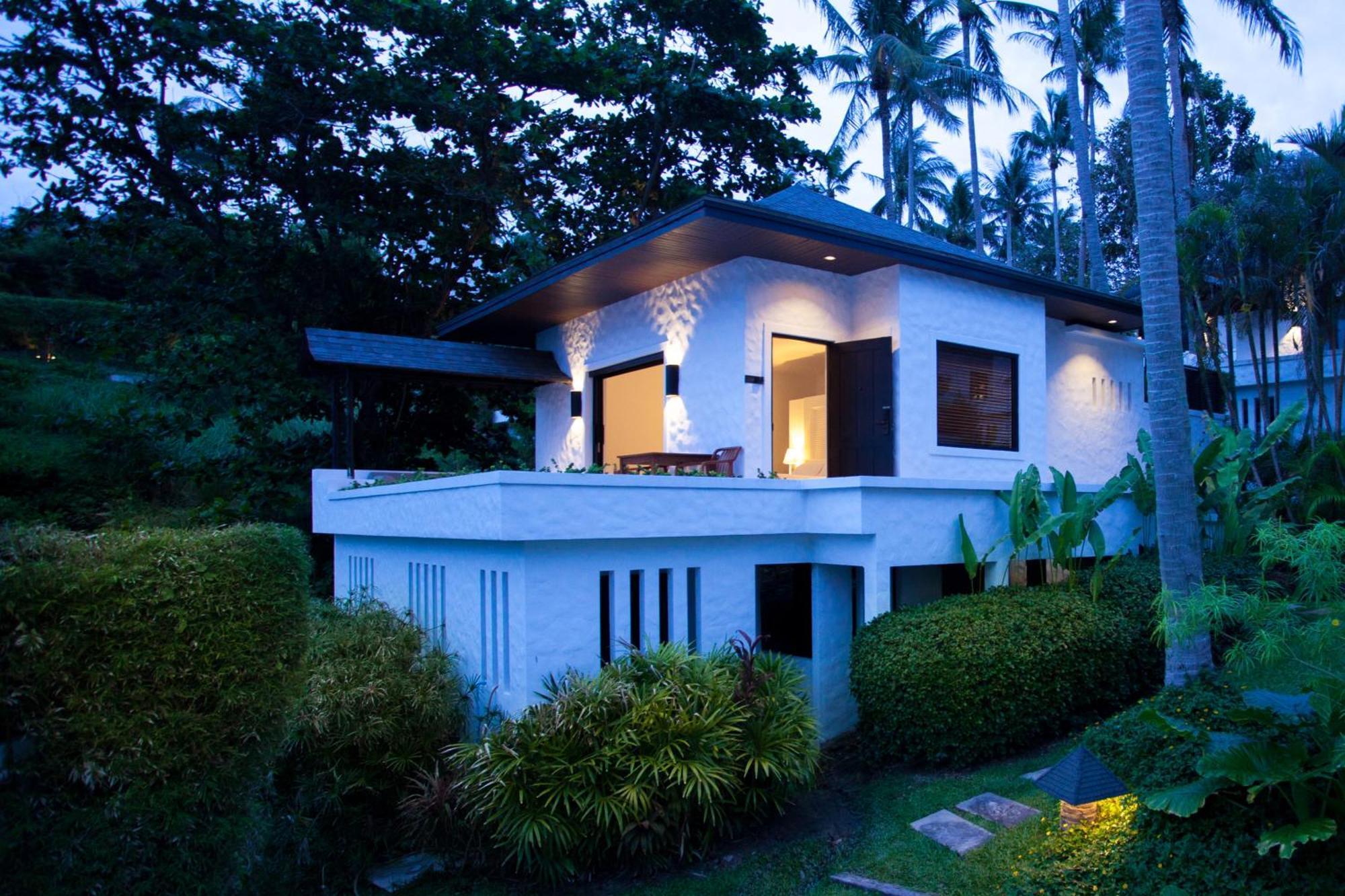 Grand Deluxe Villa Partial Seaview