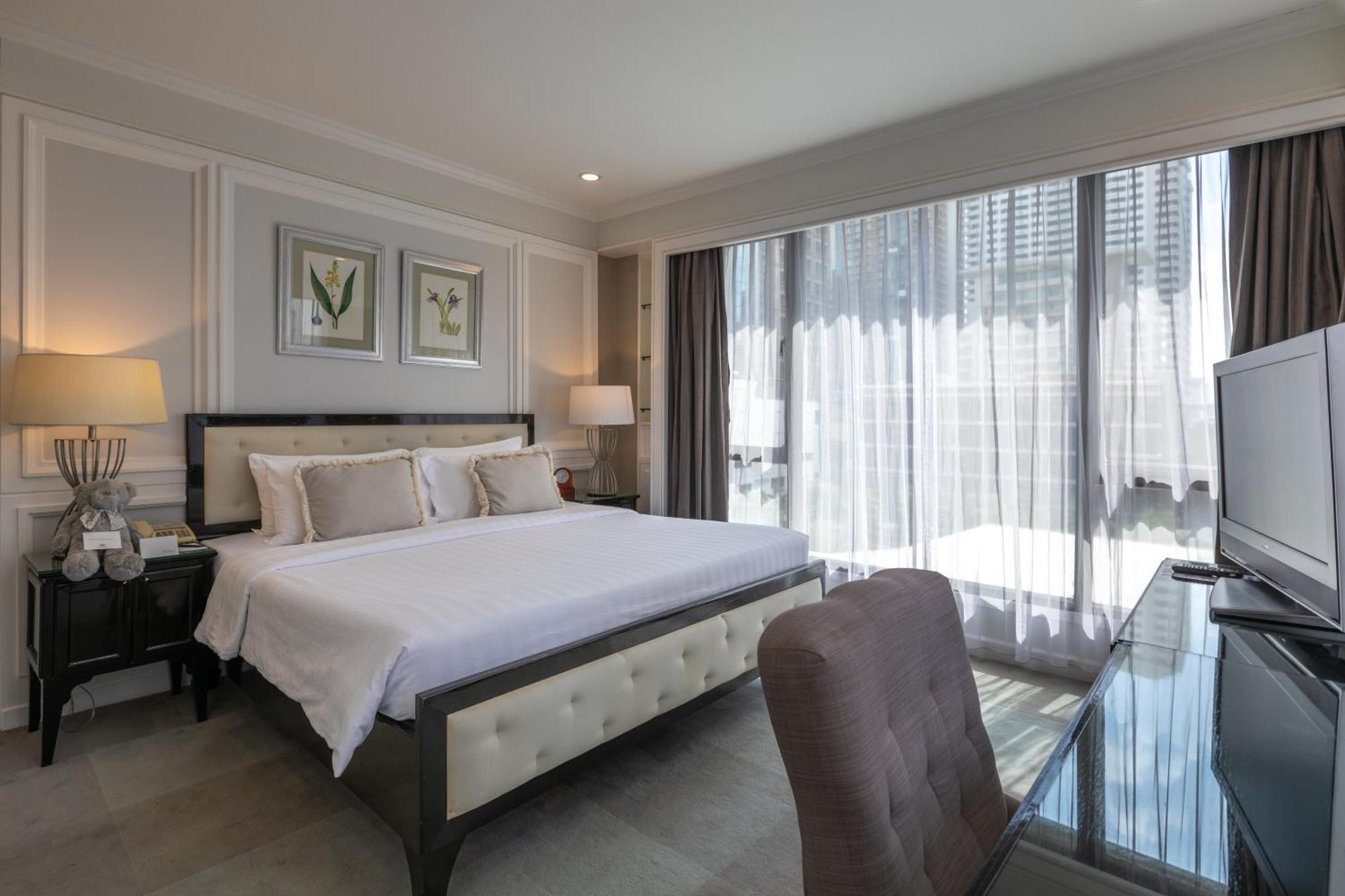 Two Bedroom Suite with Lounge Access,1425487087:JPEG