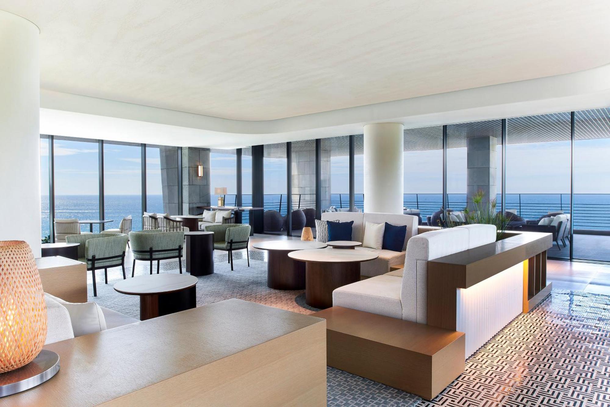Club Prestige Suite with Ocean View (Club access for 4 included)