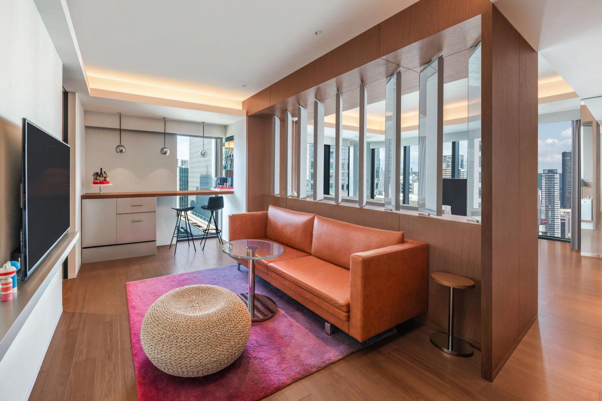 Urban King Suite One King Bed