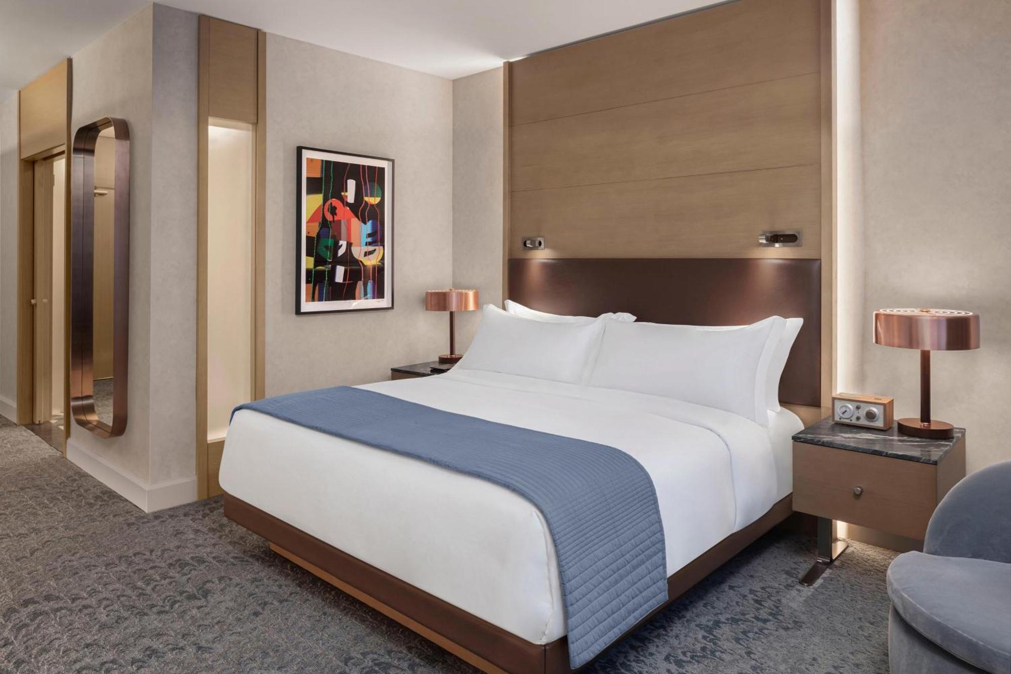 Deluxe King Room