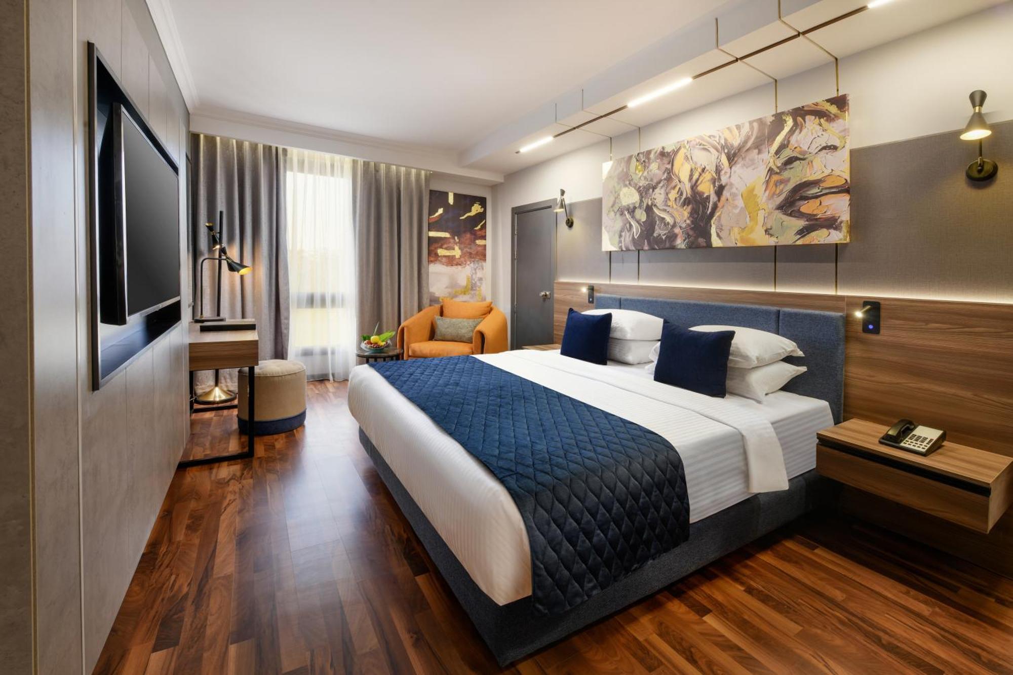 Premium King Room 24 or 7 Butler Lounge Access
