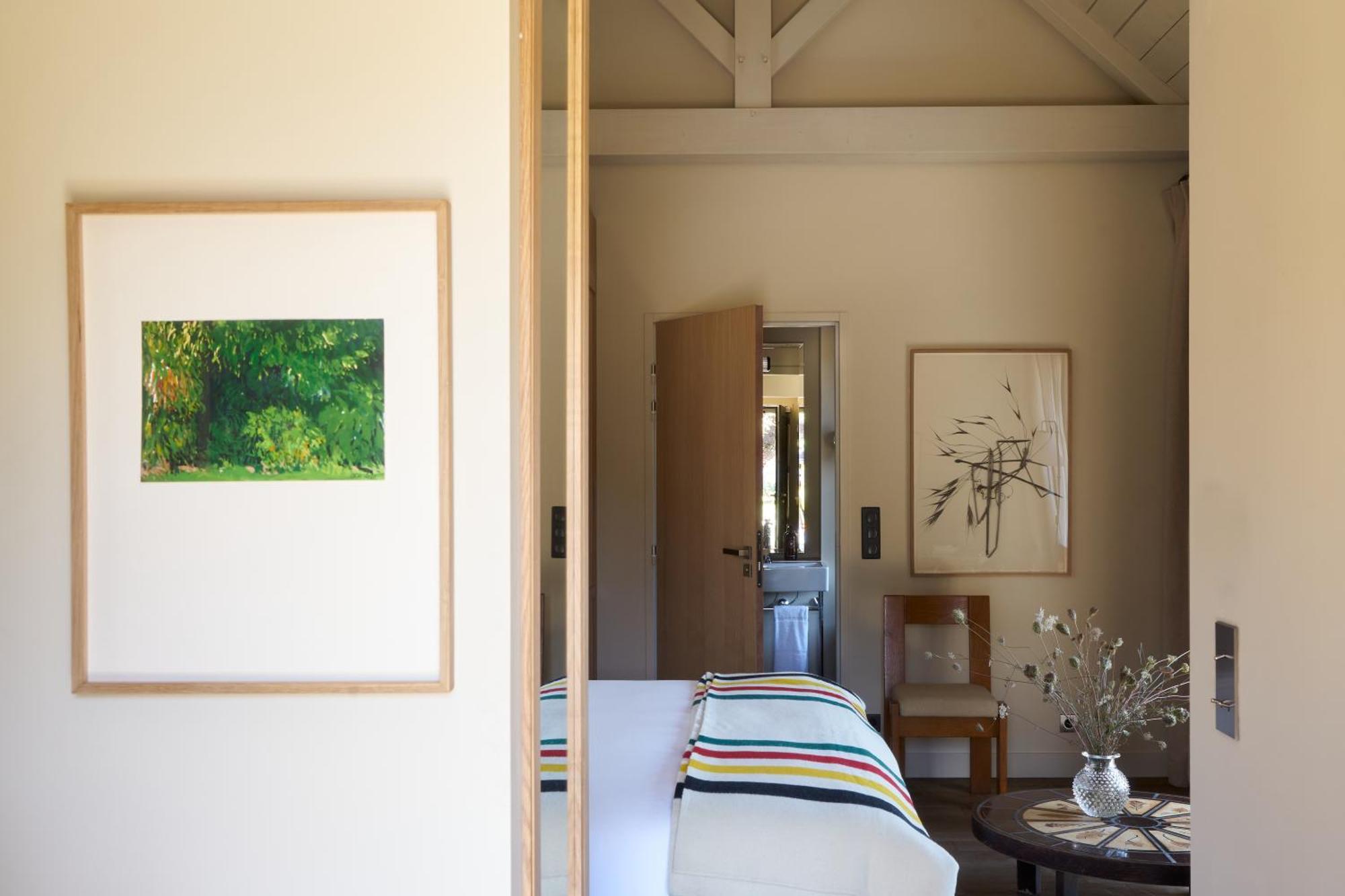 Deluxe Room,1596944366:JPEG