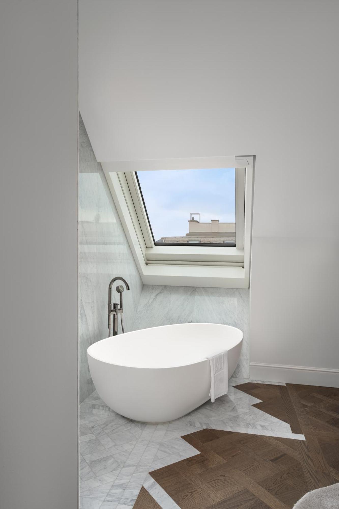Suite Terrace,1544385538:JPEG