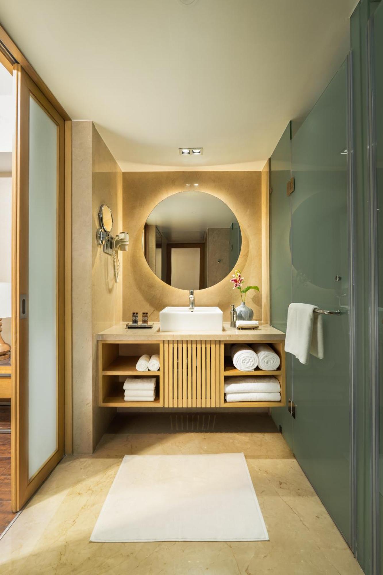 Premium Suite on Food & Beverages SPA Laundry
