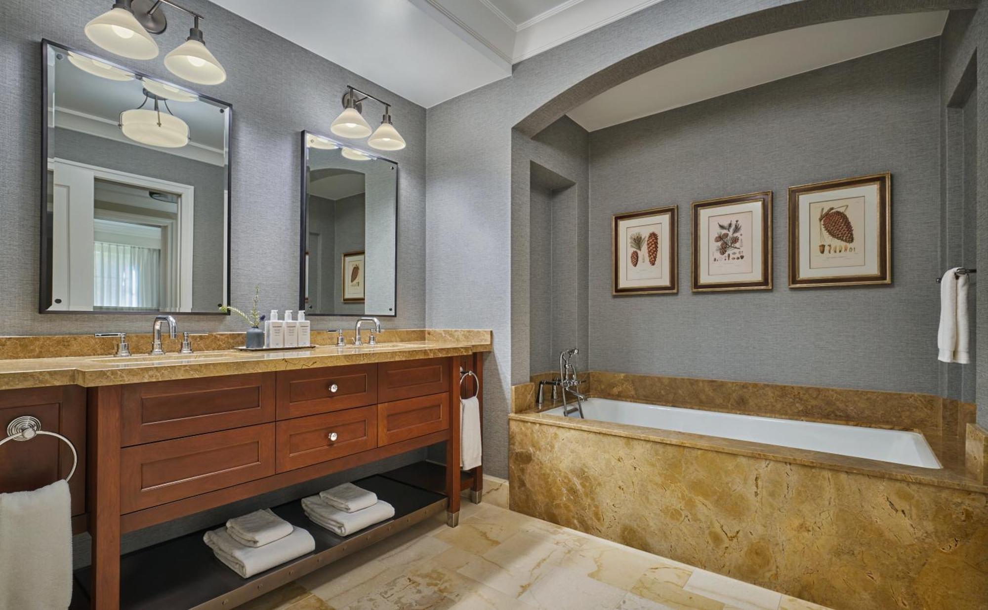 Vista View King Suite,1544945296:JPEG