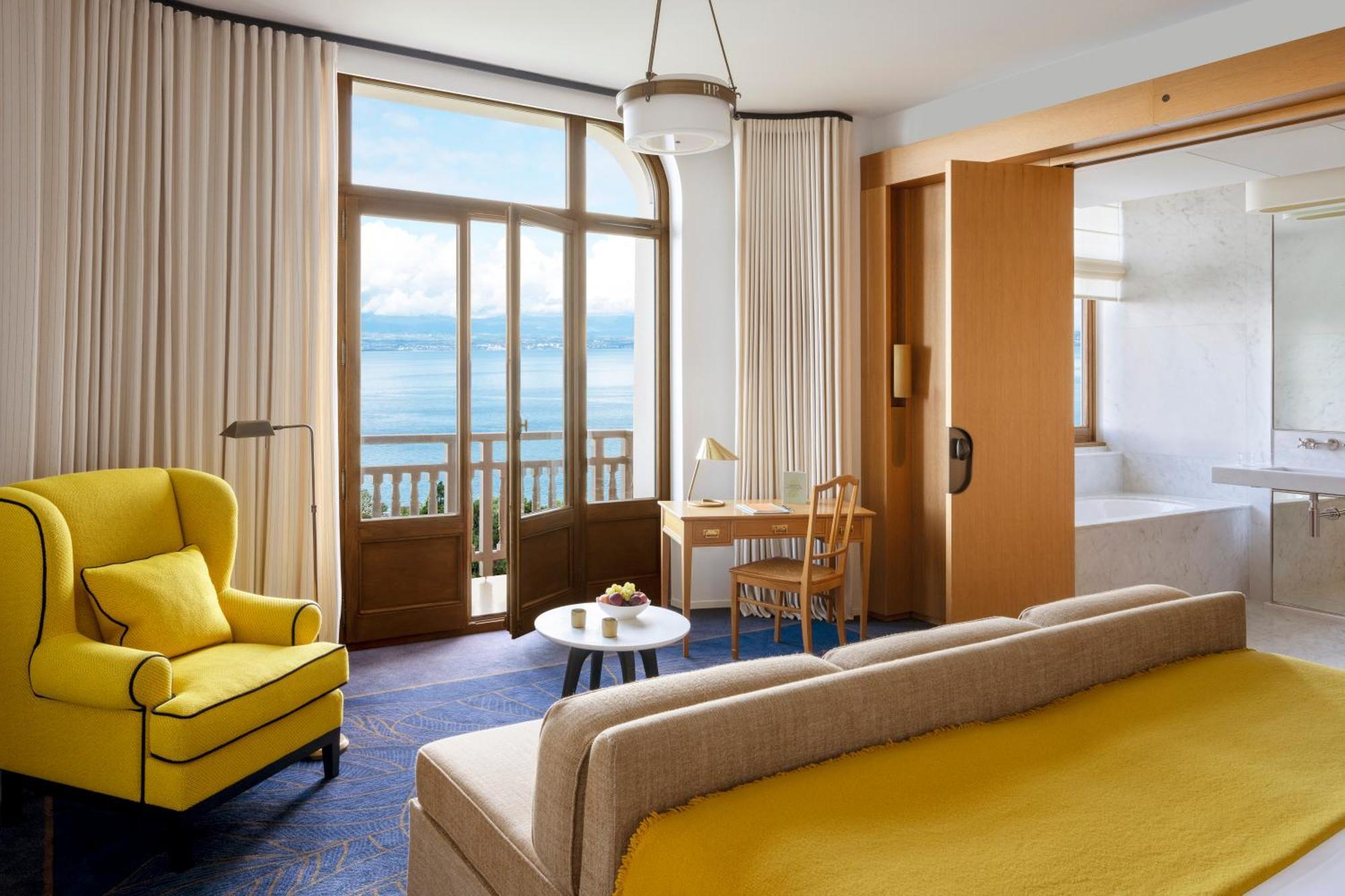 Deluxe Residence Room Lake View