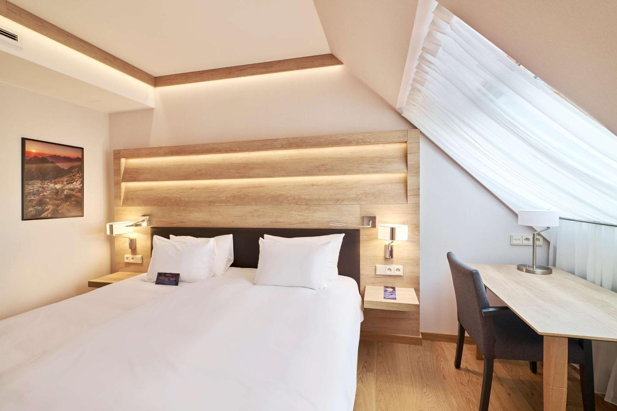 Superior Room,1545060841:JPEG