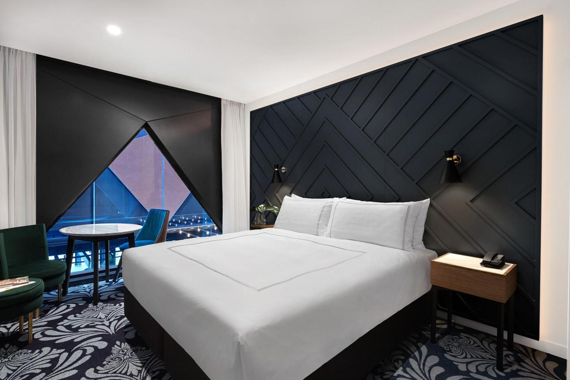 King Acacia Room,1680675911:JPEG