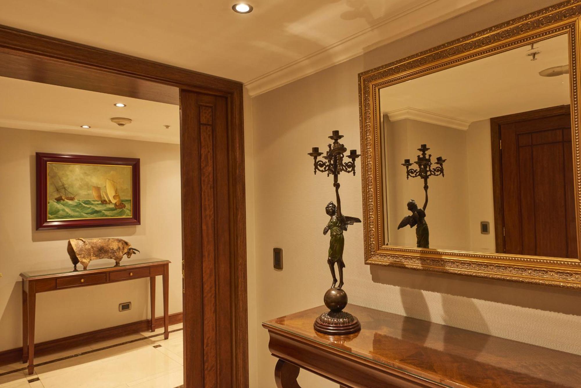 Presidential Suite,1563293317:JPEG