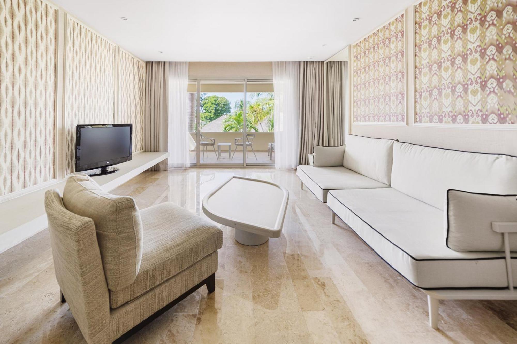 Premium Suite Hot Tub