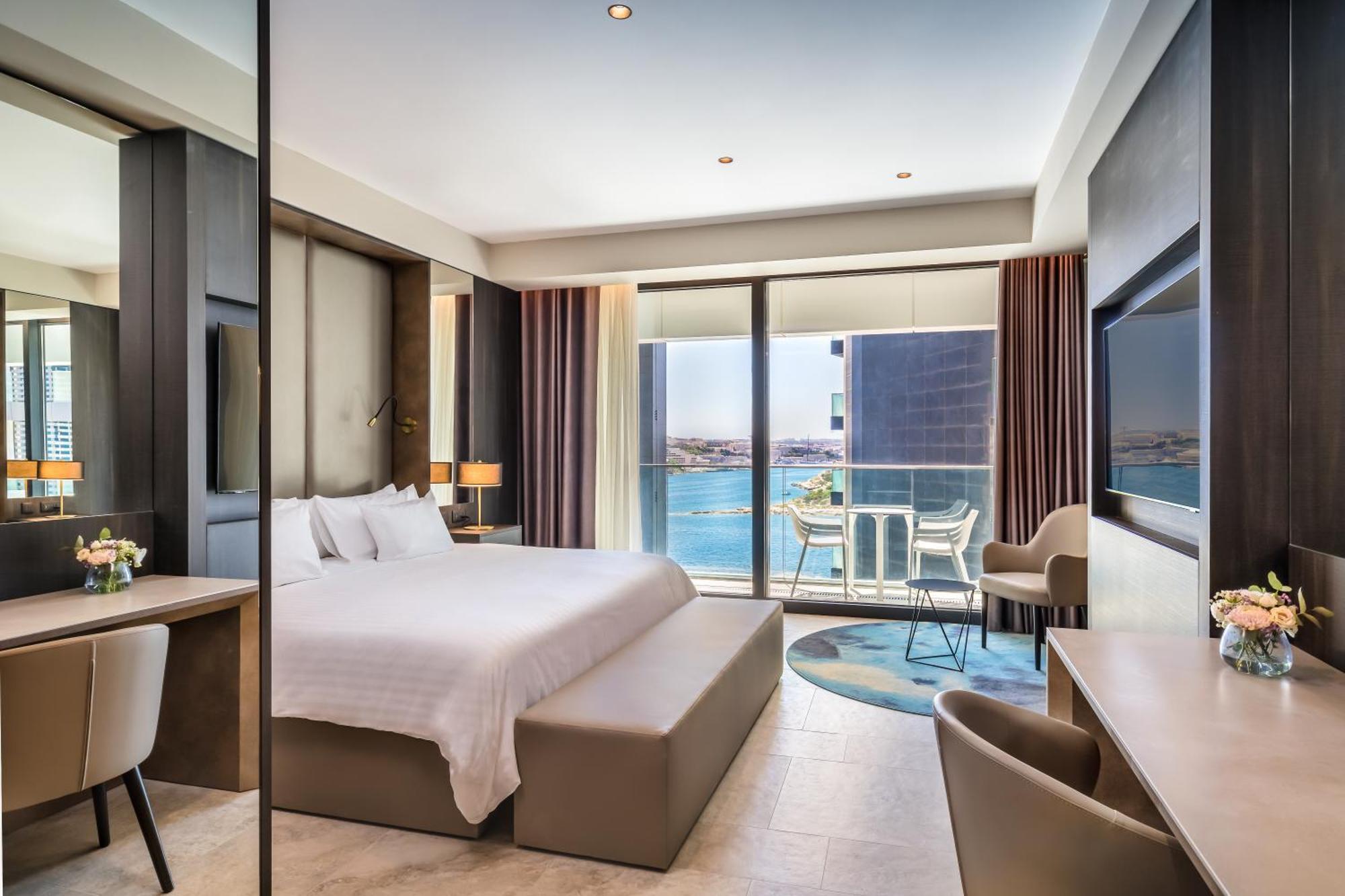 Superior Double or Twin Side Sea View