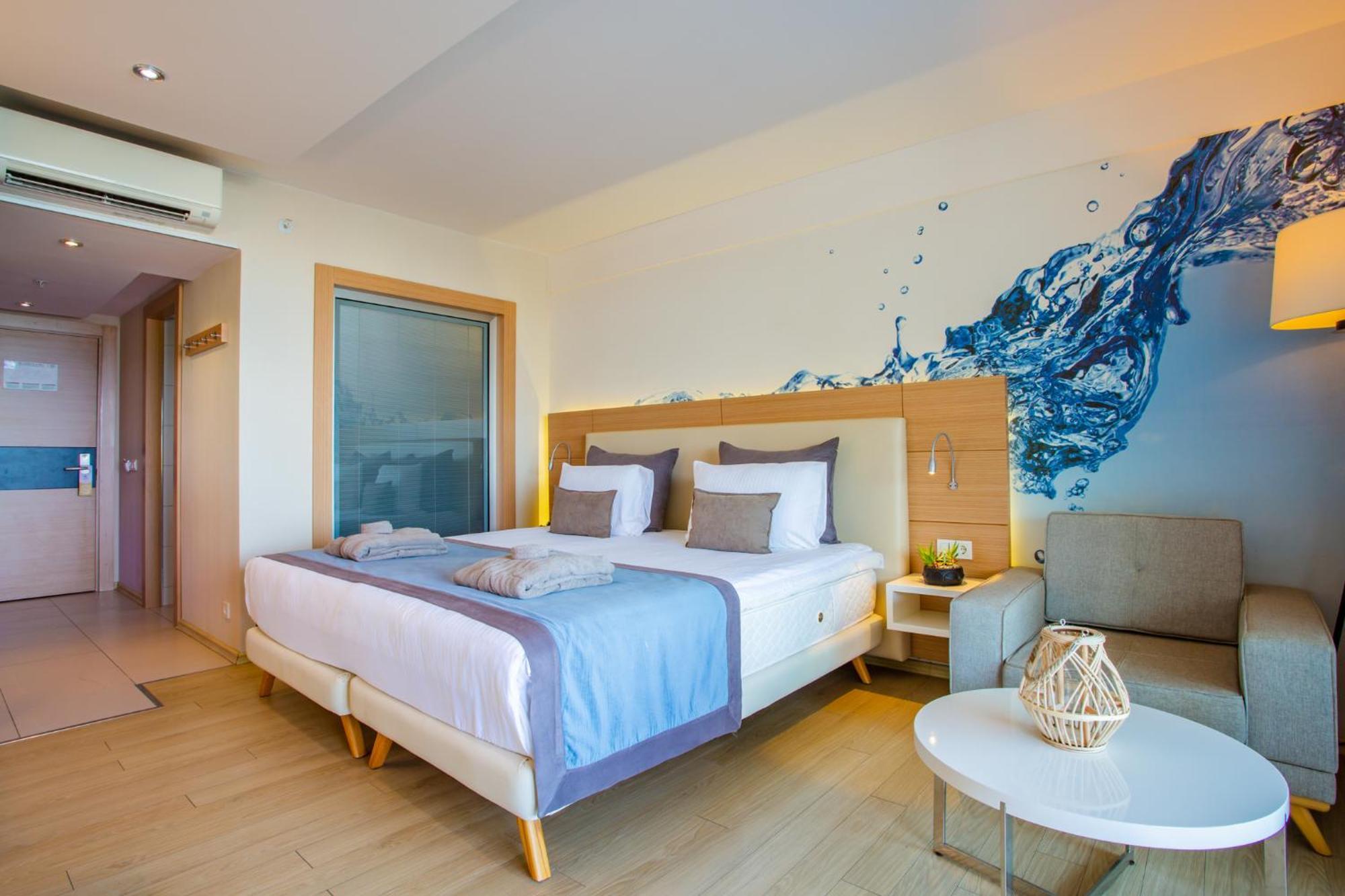 Deluxe Double Room Pool Access