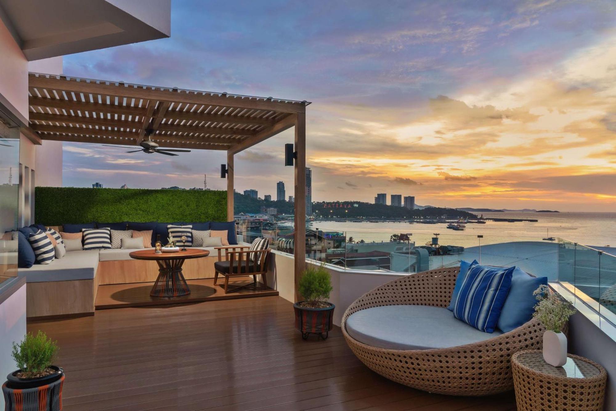 Suite Angolare con Vista Mare