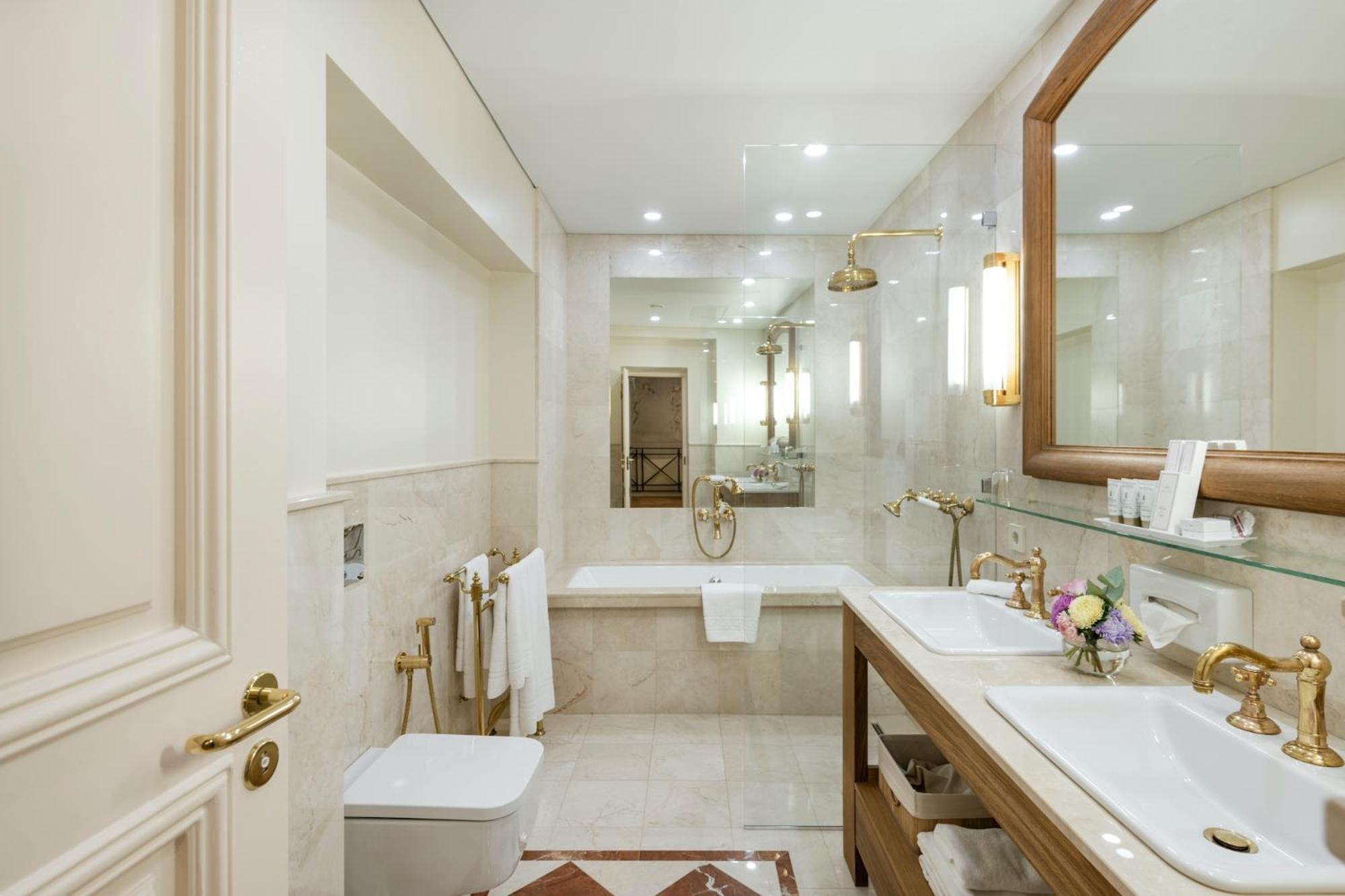 Deluxe Suite Spa Access