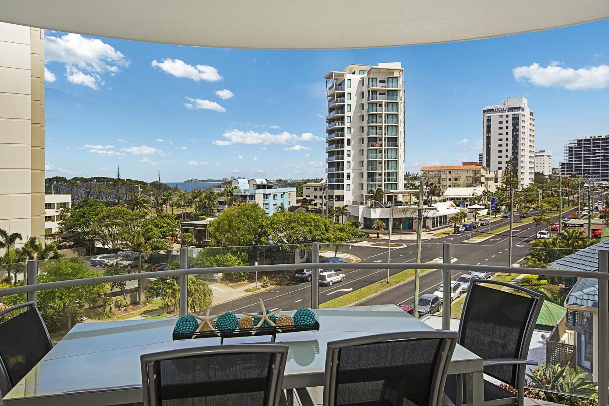One-Bedroom Apartment with Balcony