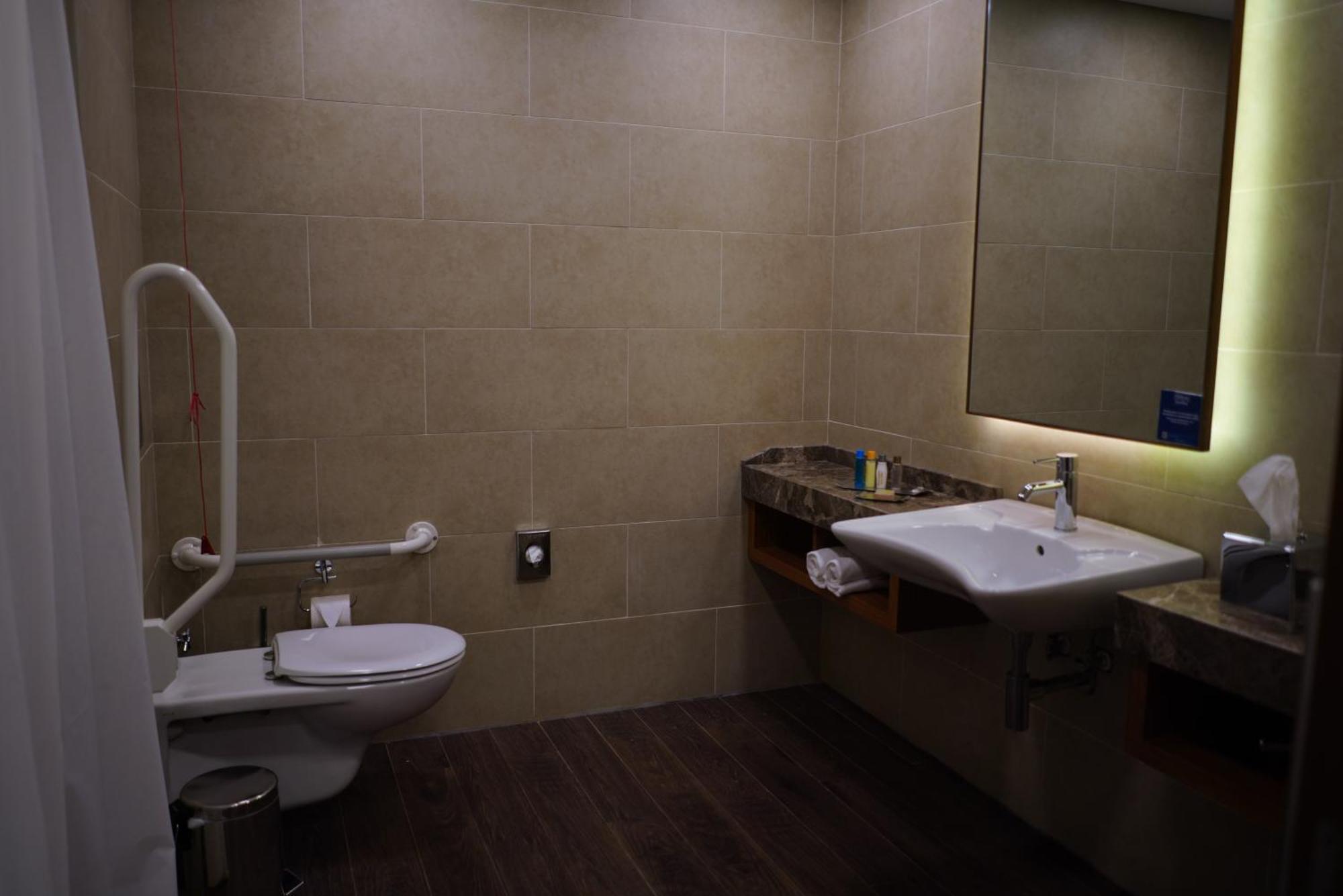 Queen Room Mobility Access Black Sea View