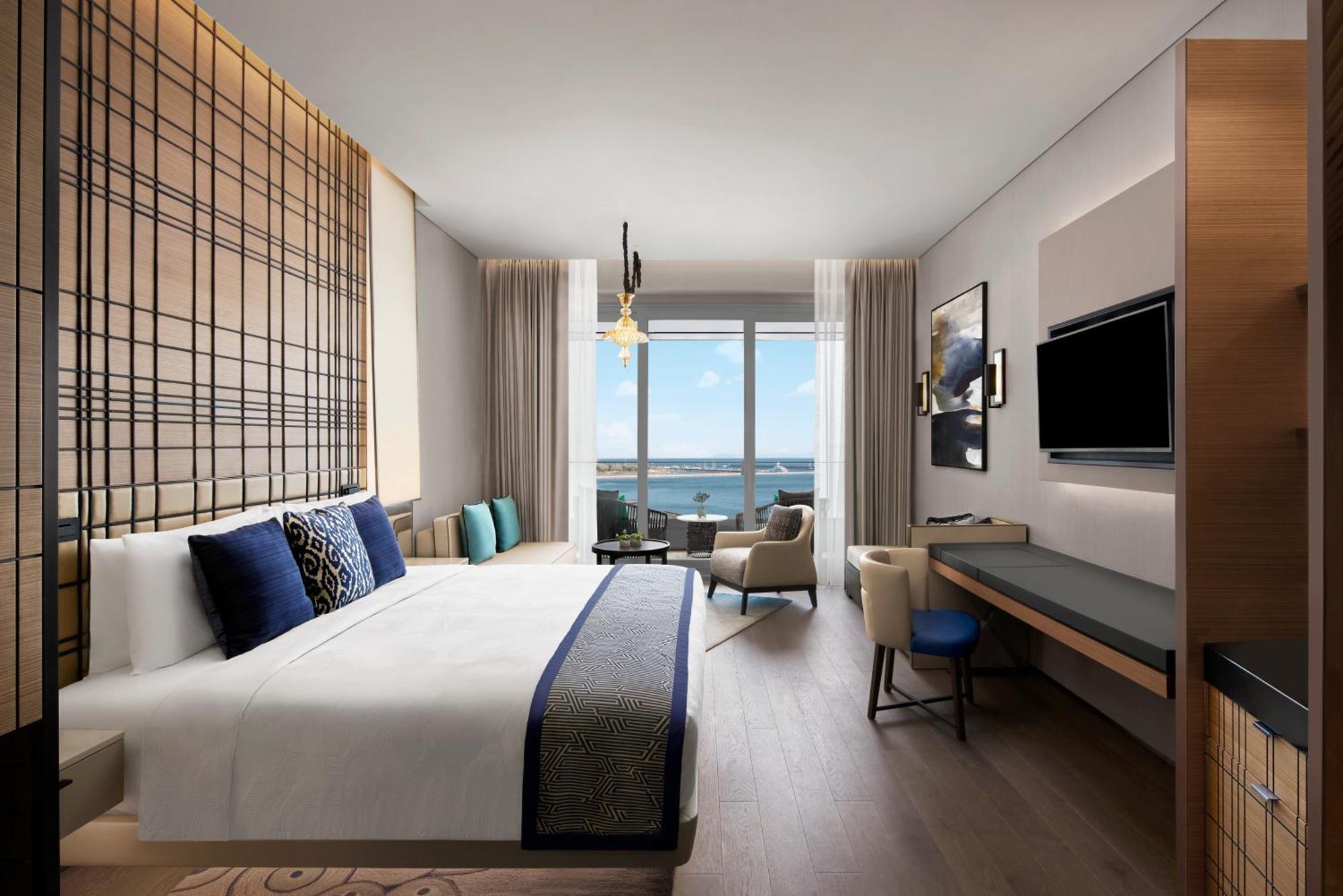 Deluxe King Room Balcony Sea View