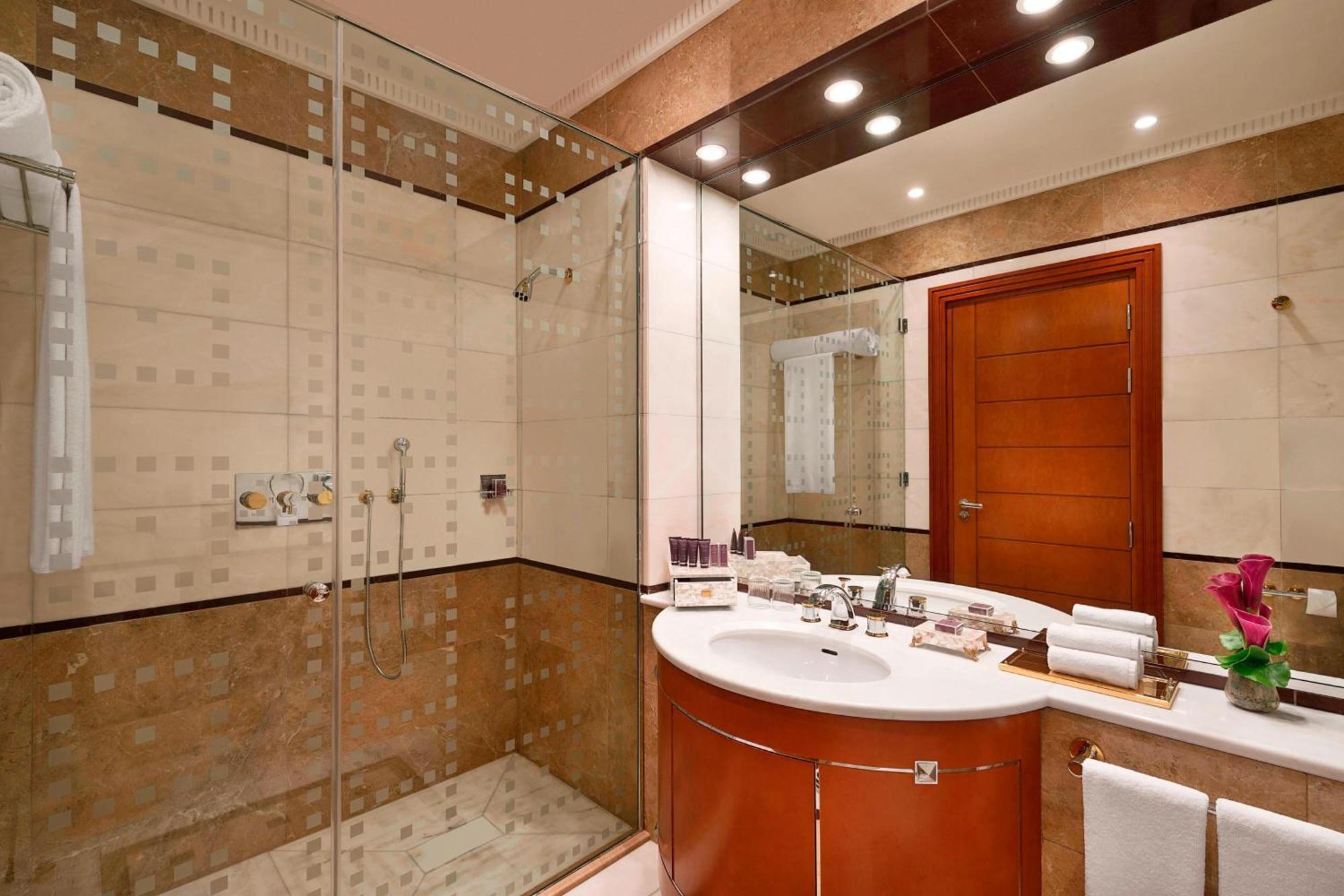 Deluxe Room1 King City view