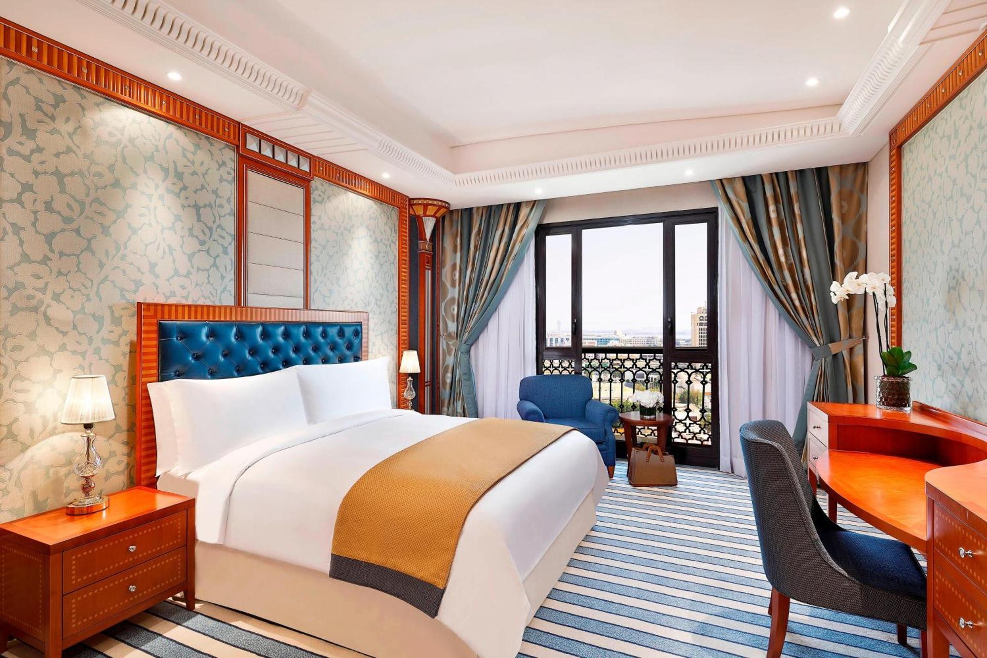 Deluxe Room1 King City view