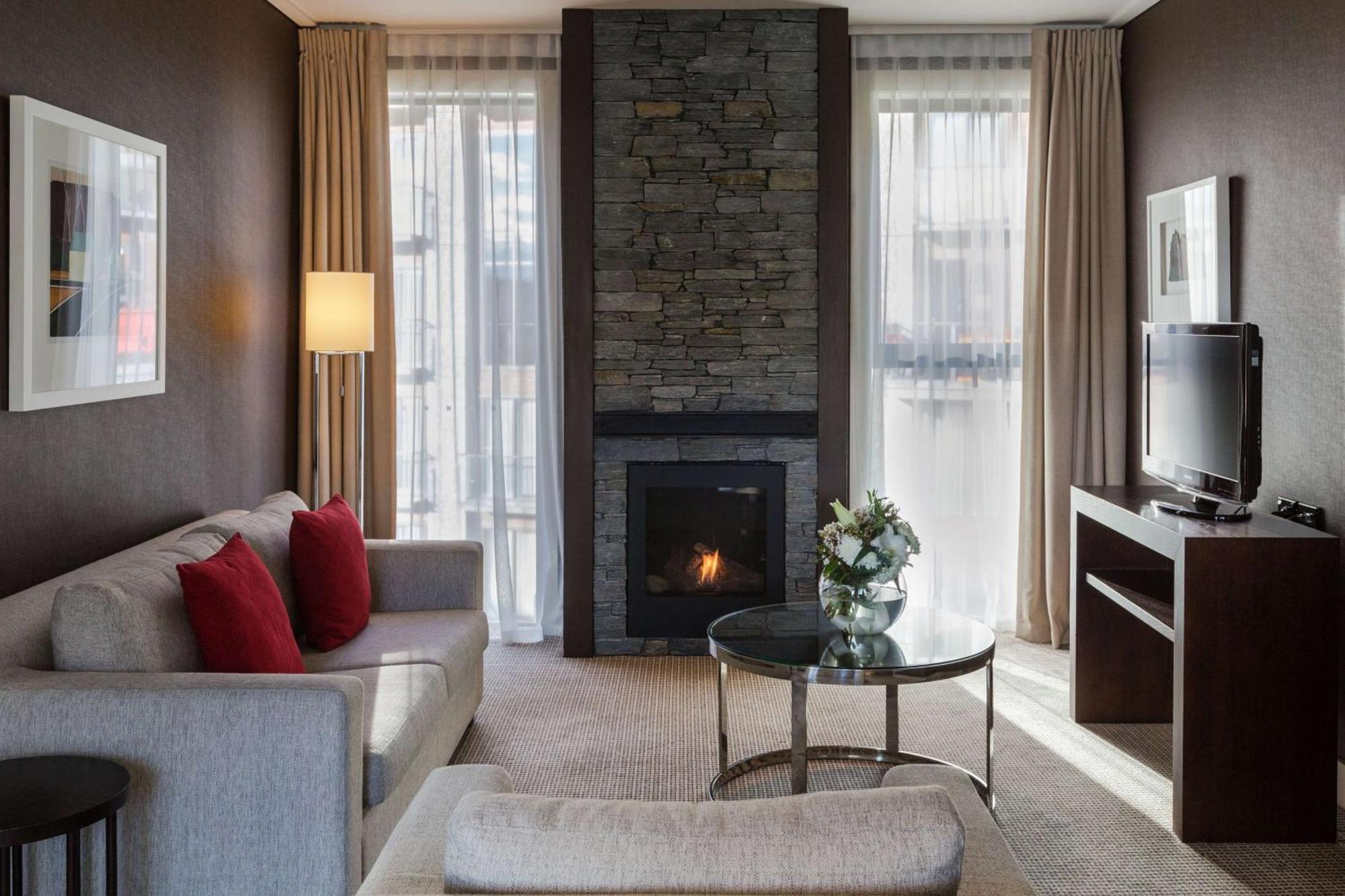One-Bedroom Suite,1547985532:JPEG