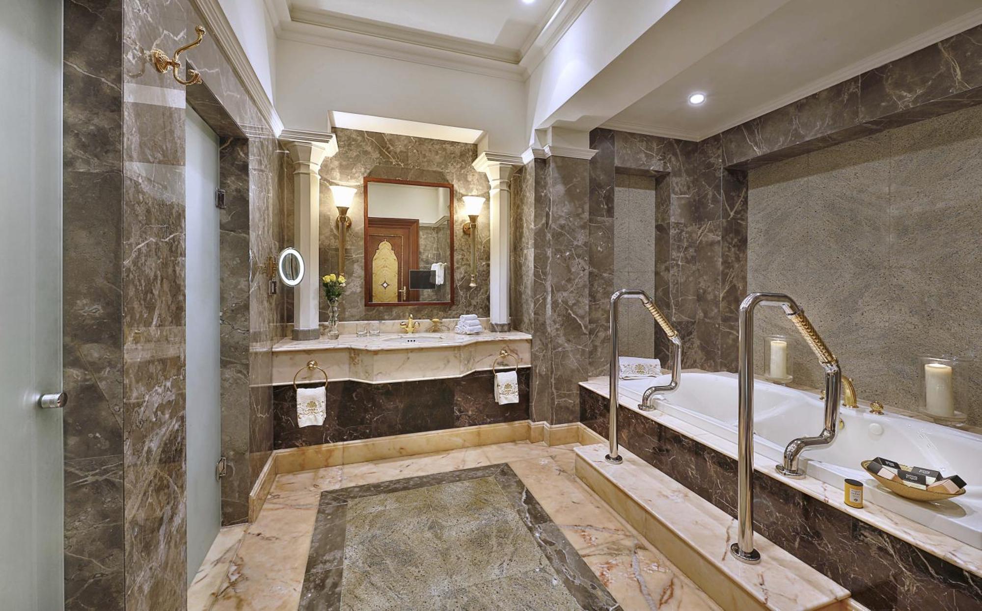 Royal Suite,1548449380:JPEG