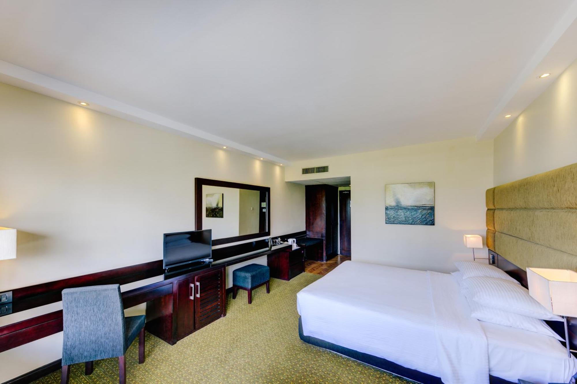 Superior King Room,1548762433:JPEG