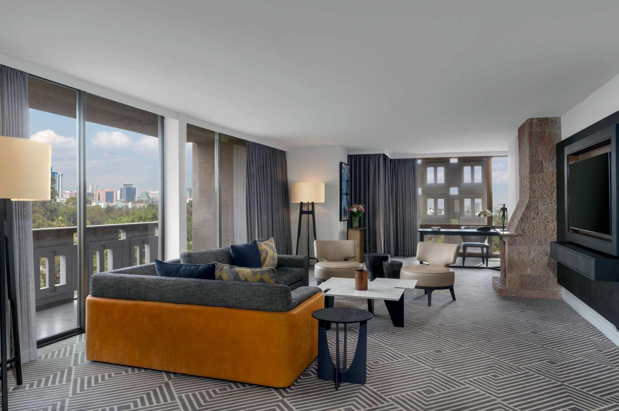 Panoramic Suite,1548873115:JPEG