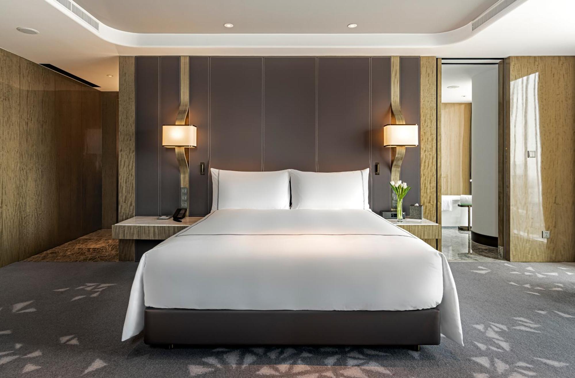 Premium King Room