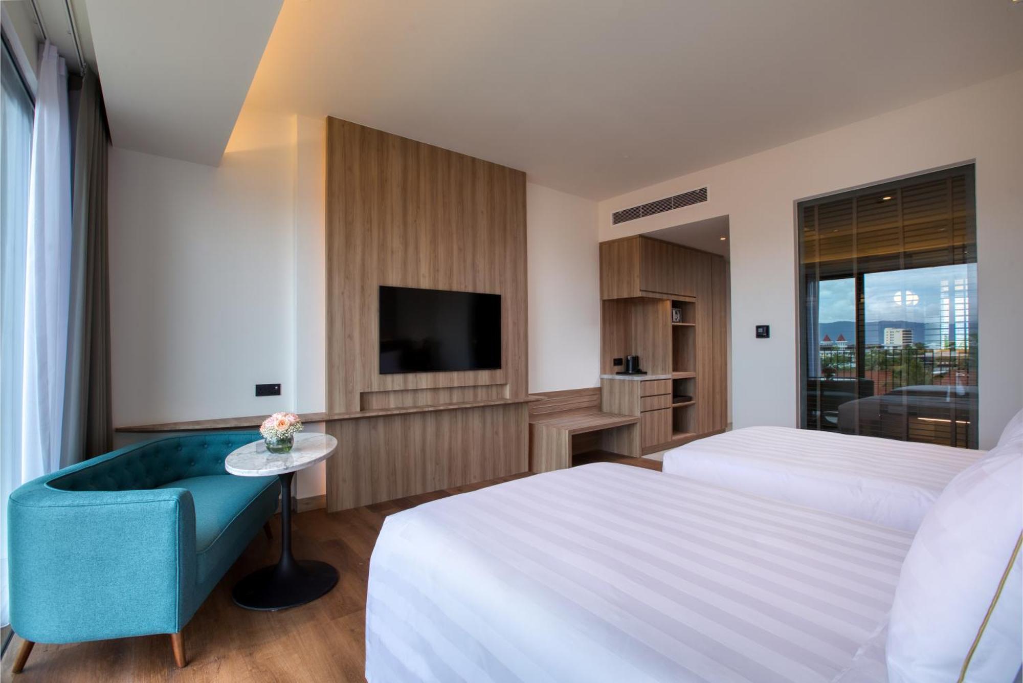 Deluxe Ocean View Twin
