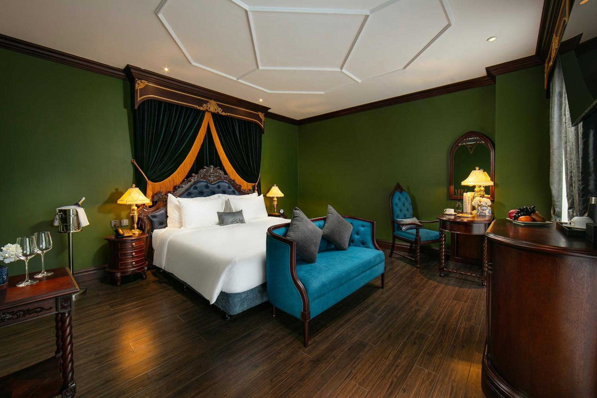 Junior Suite,1471886804:JPEG