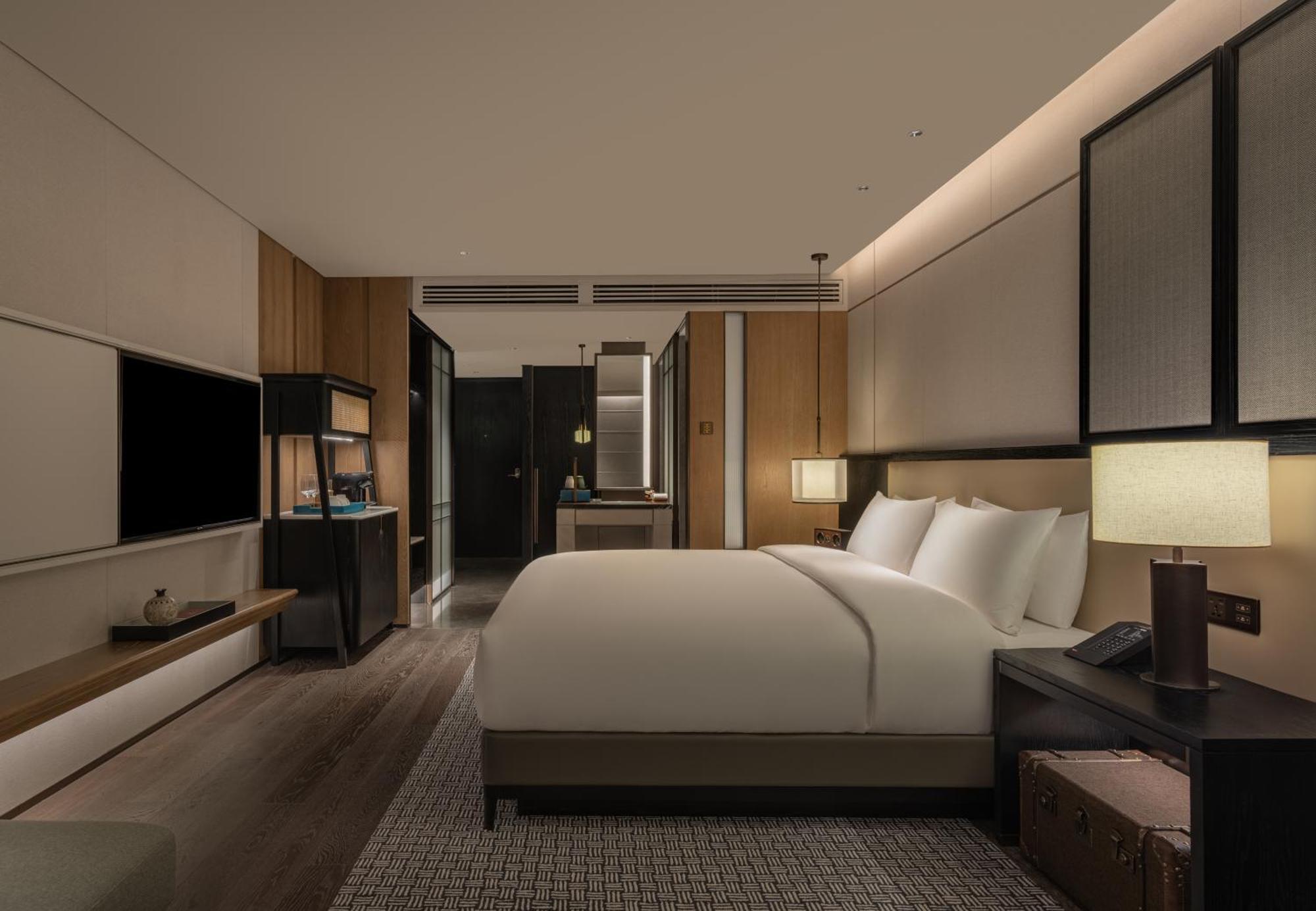Premium King Room