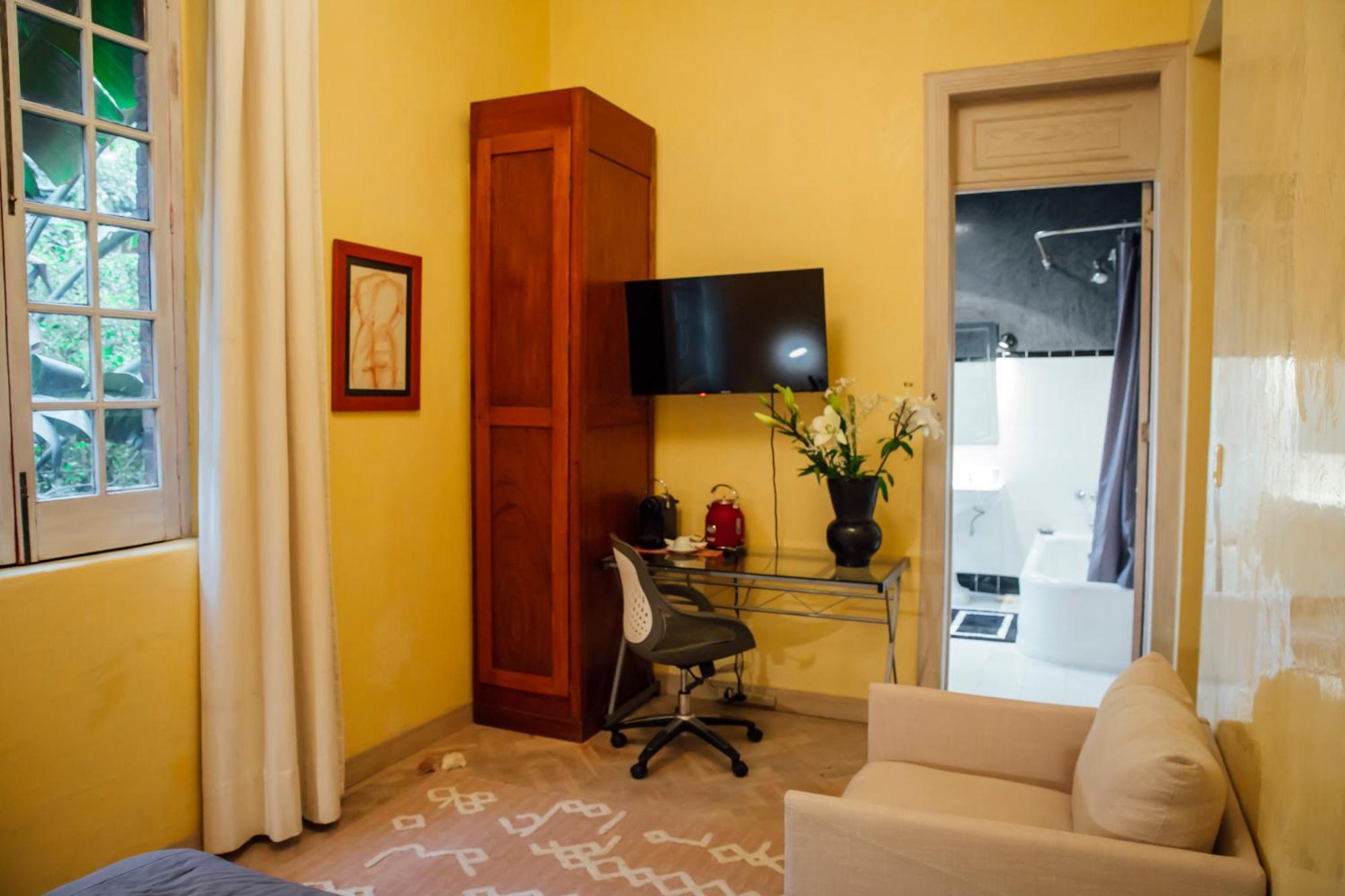 Double Room Private Bathroom