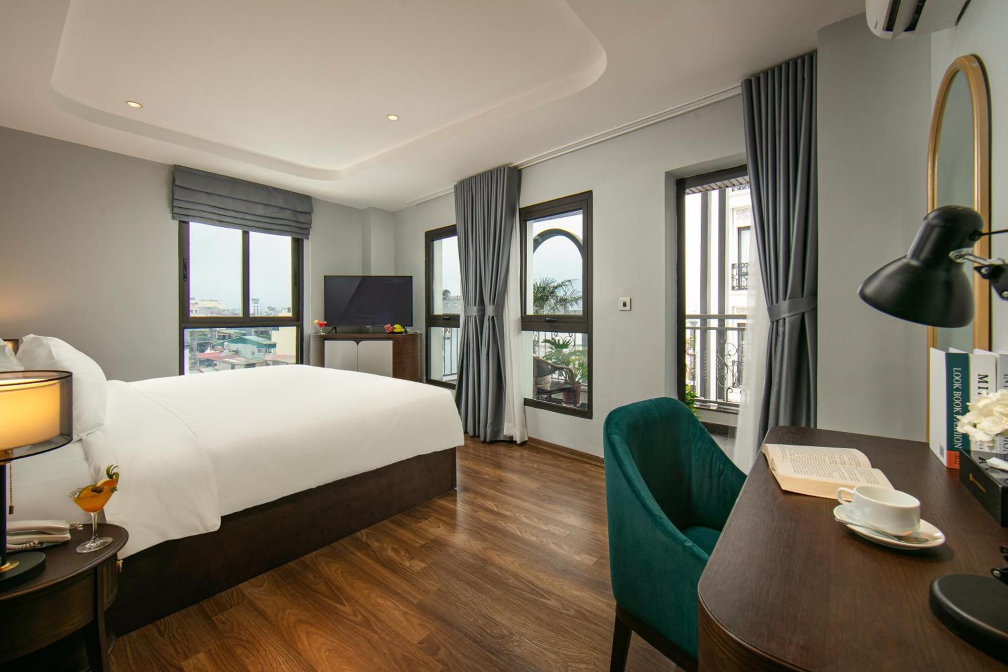 Executive Balcony