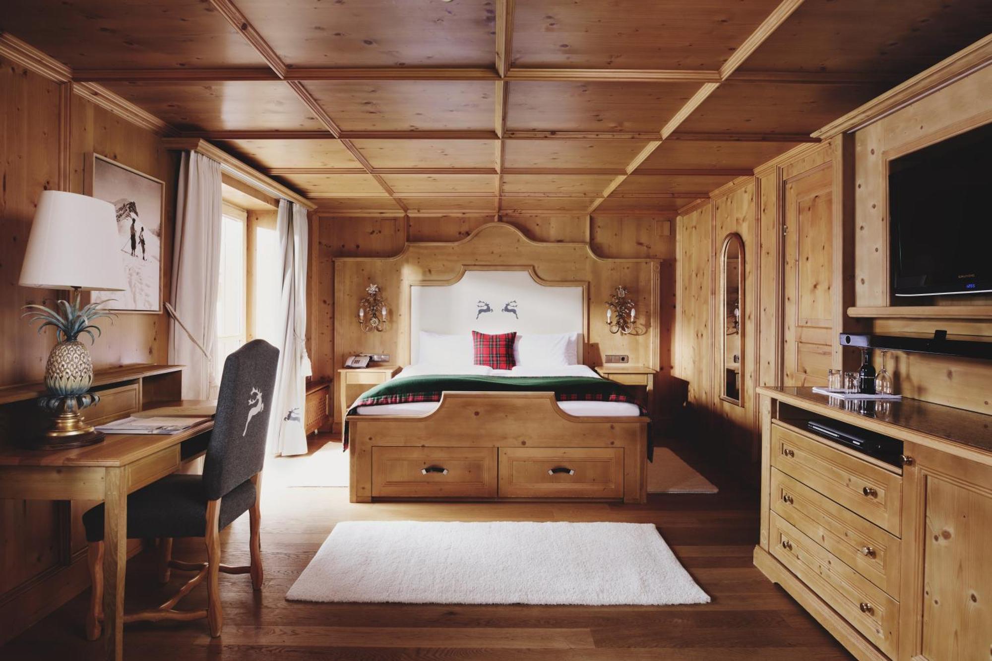 Luxury Double Room,1551324724:JPEG