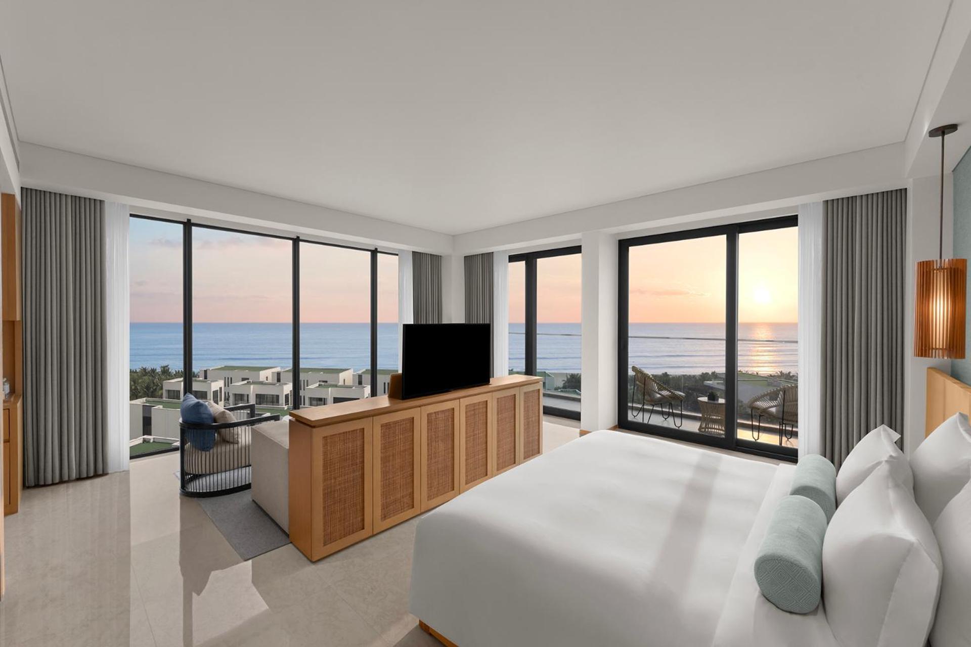 Corner Suite Double Ocean View Monogram Lounge Access Minibar once per Daily Guest Activities