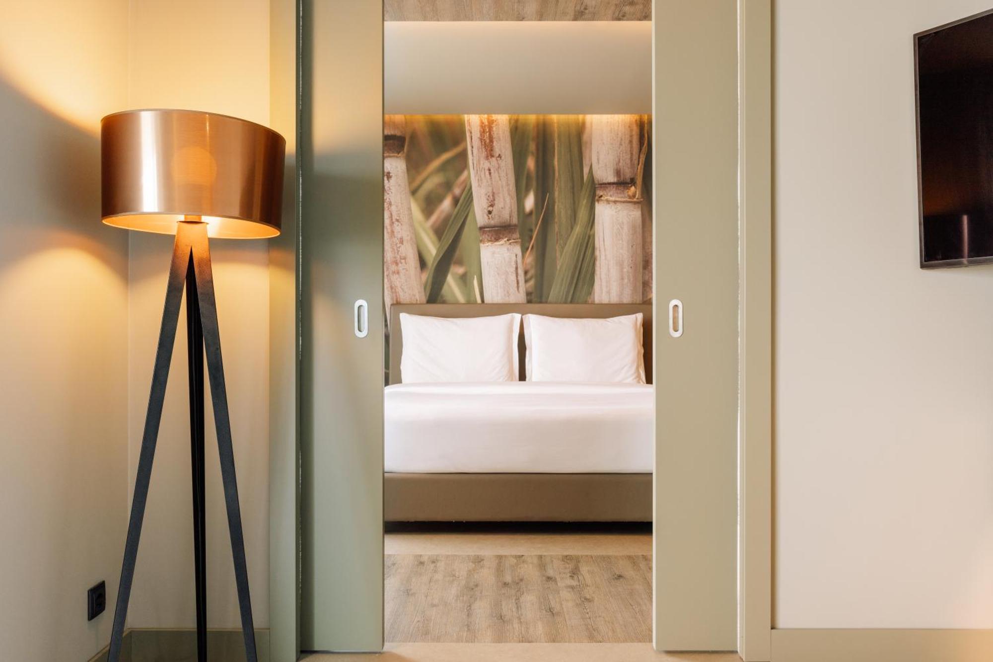 Courtyard Suite