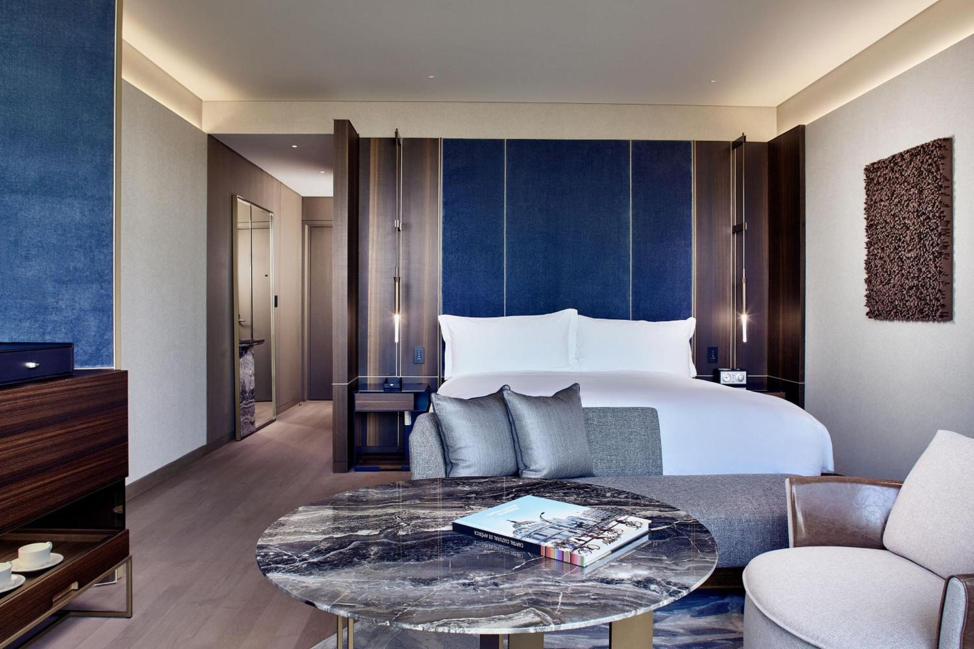 Deluxe King Room Terrace Park View