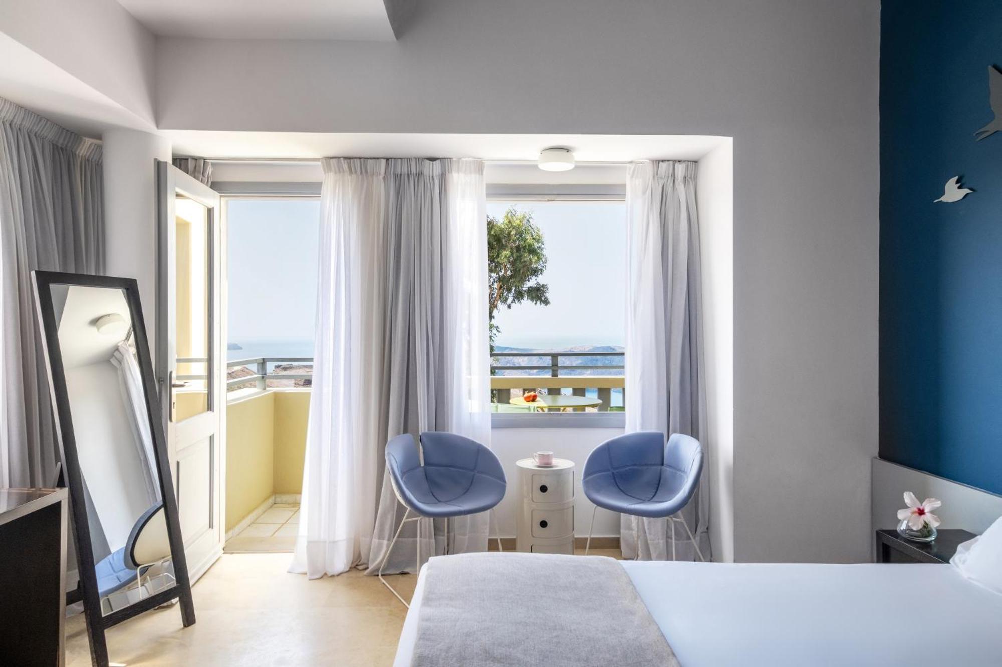 Triple Room with Volcano View