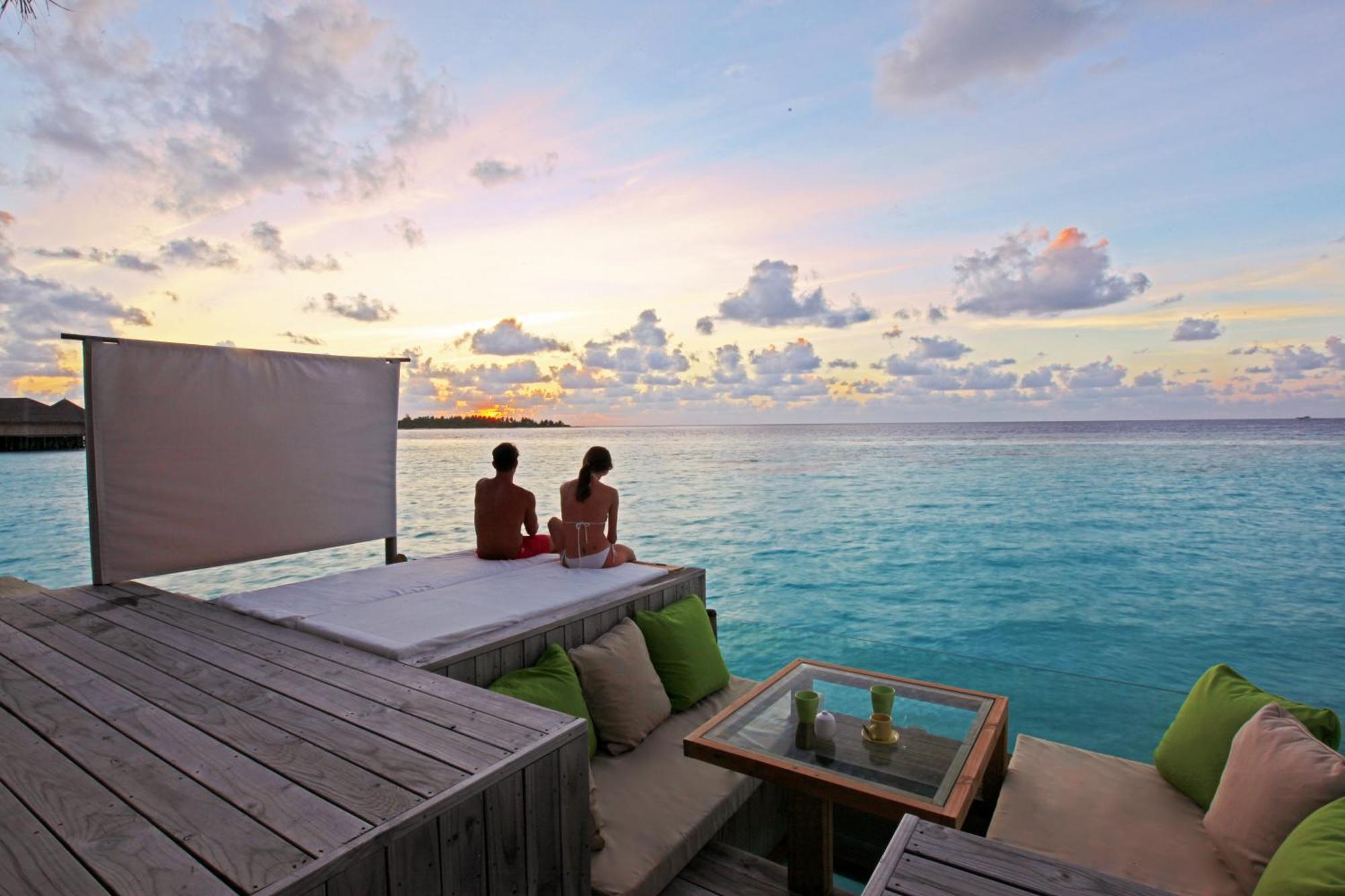 Sunset Laamu Water Villa,1552543915:JPEG