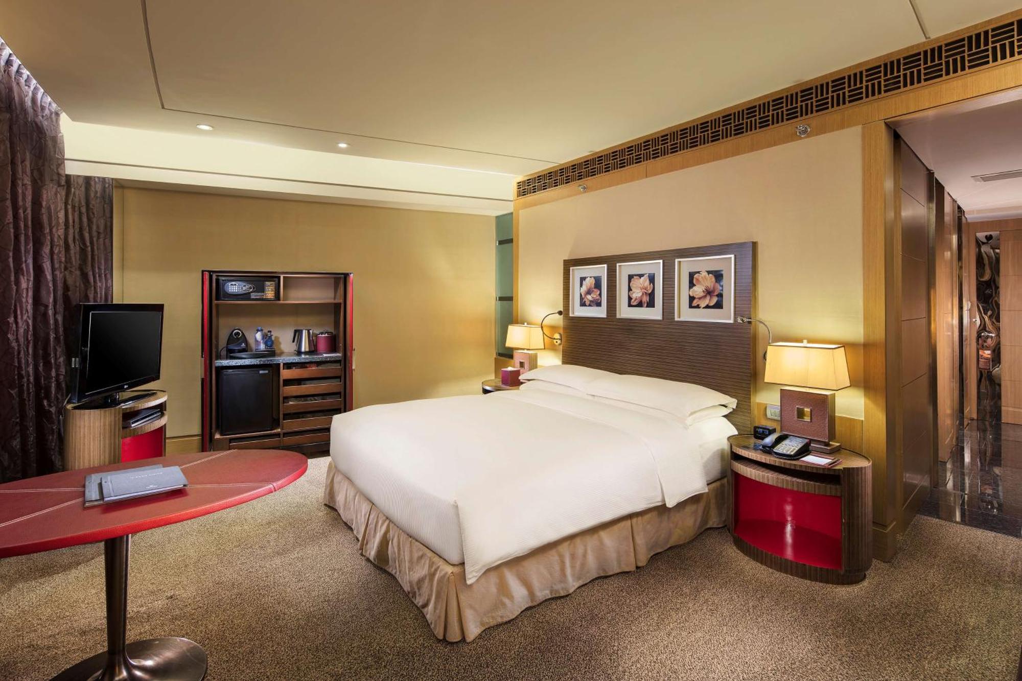 Executive King Room