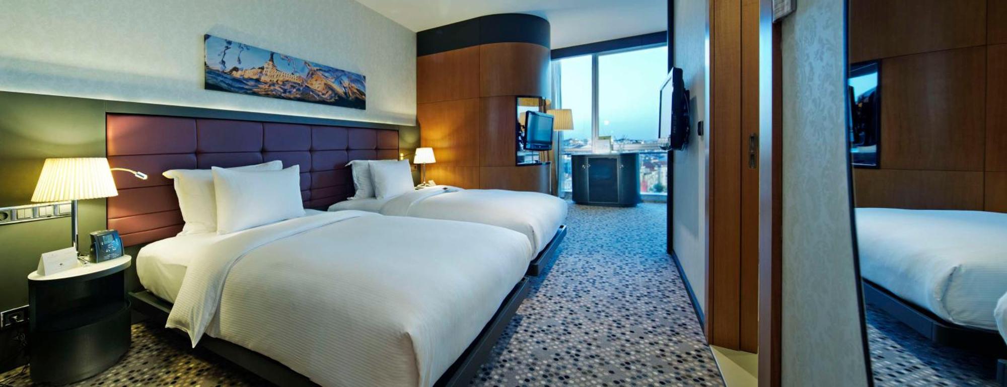 Twin Room with City View,1552672447:JPEG