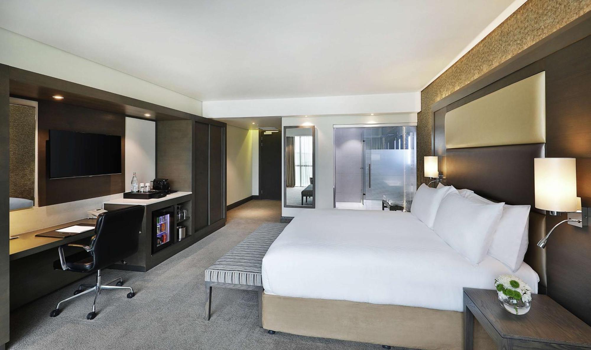 Deluxe King Room