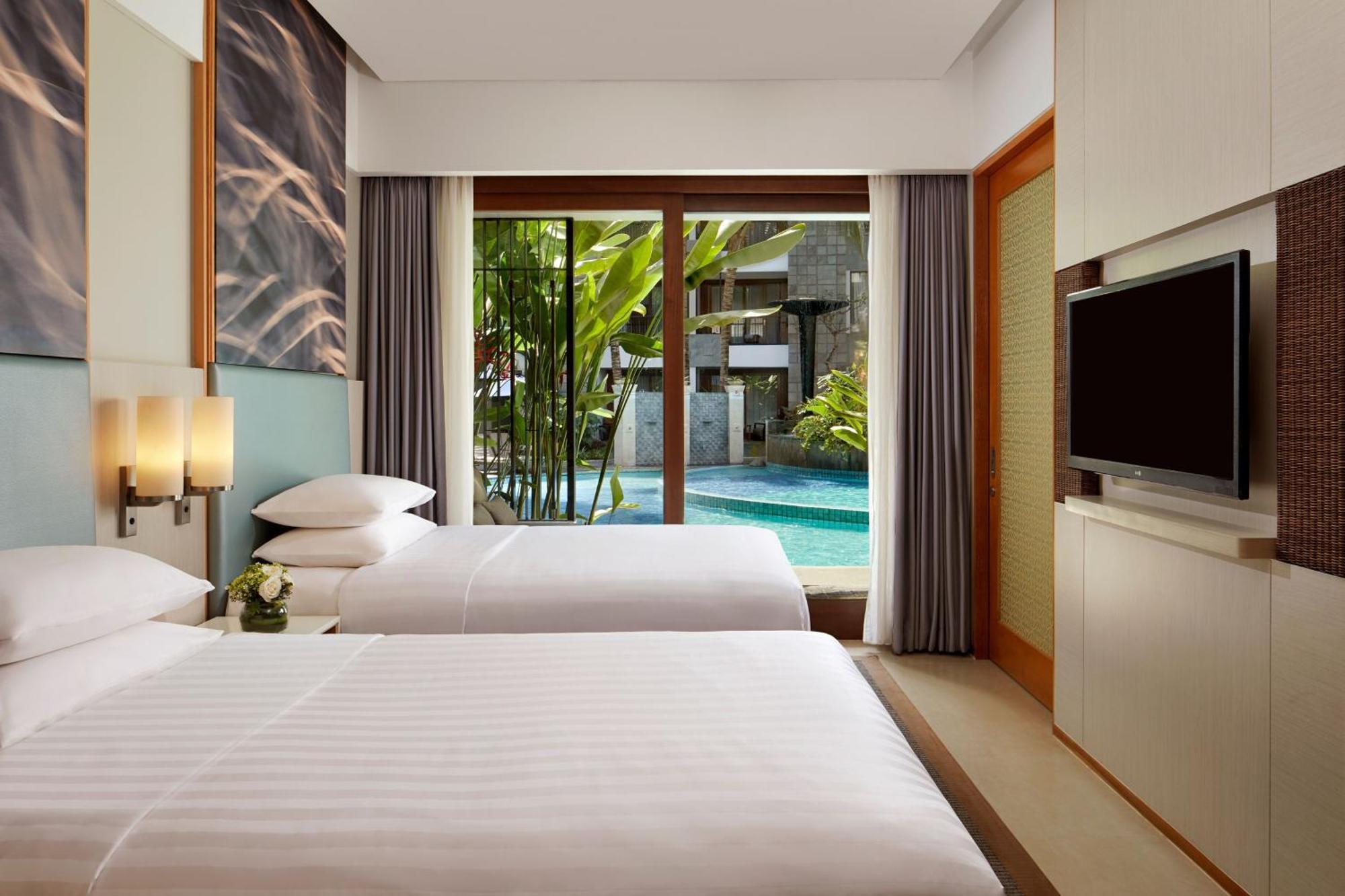 Deluxe Zweibettzimmer mit Poolterrasse