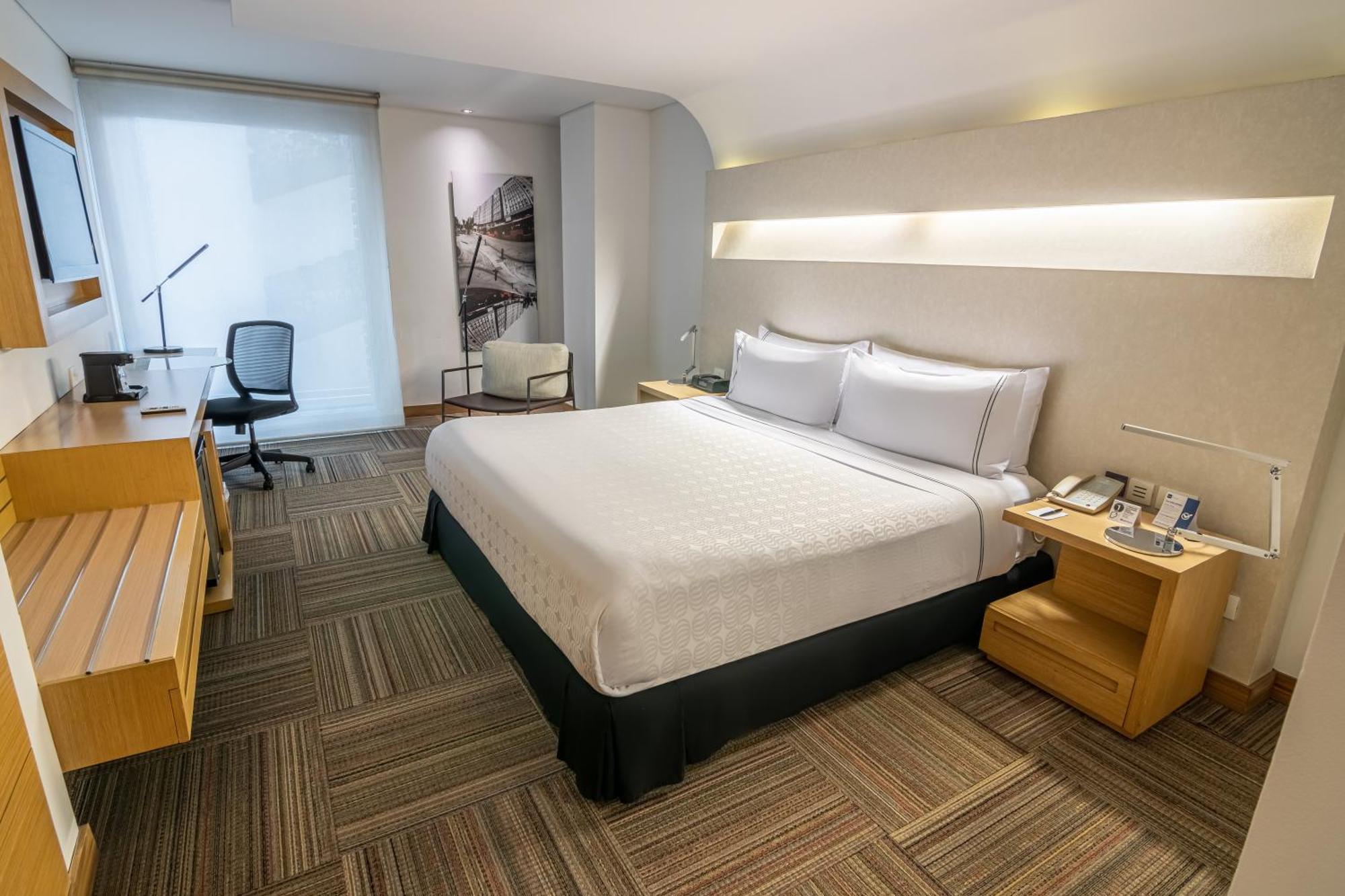 Superior King Room