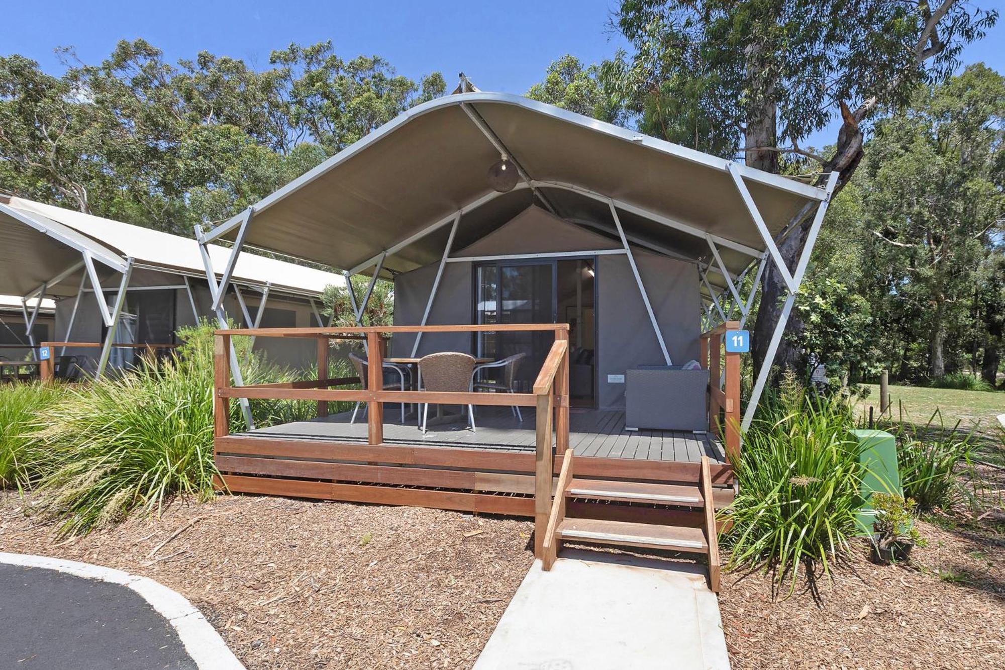 Deluxe Beach Tent Sleeps 4