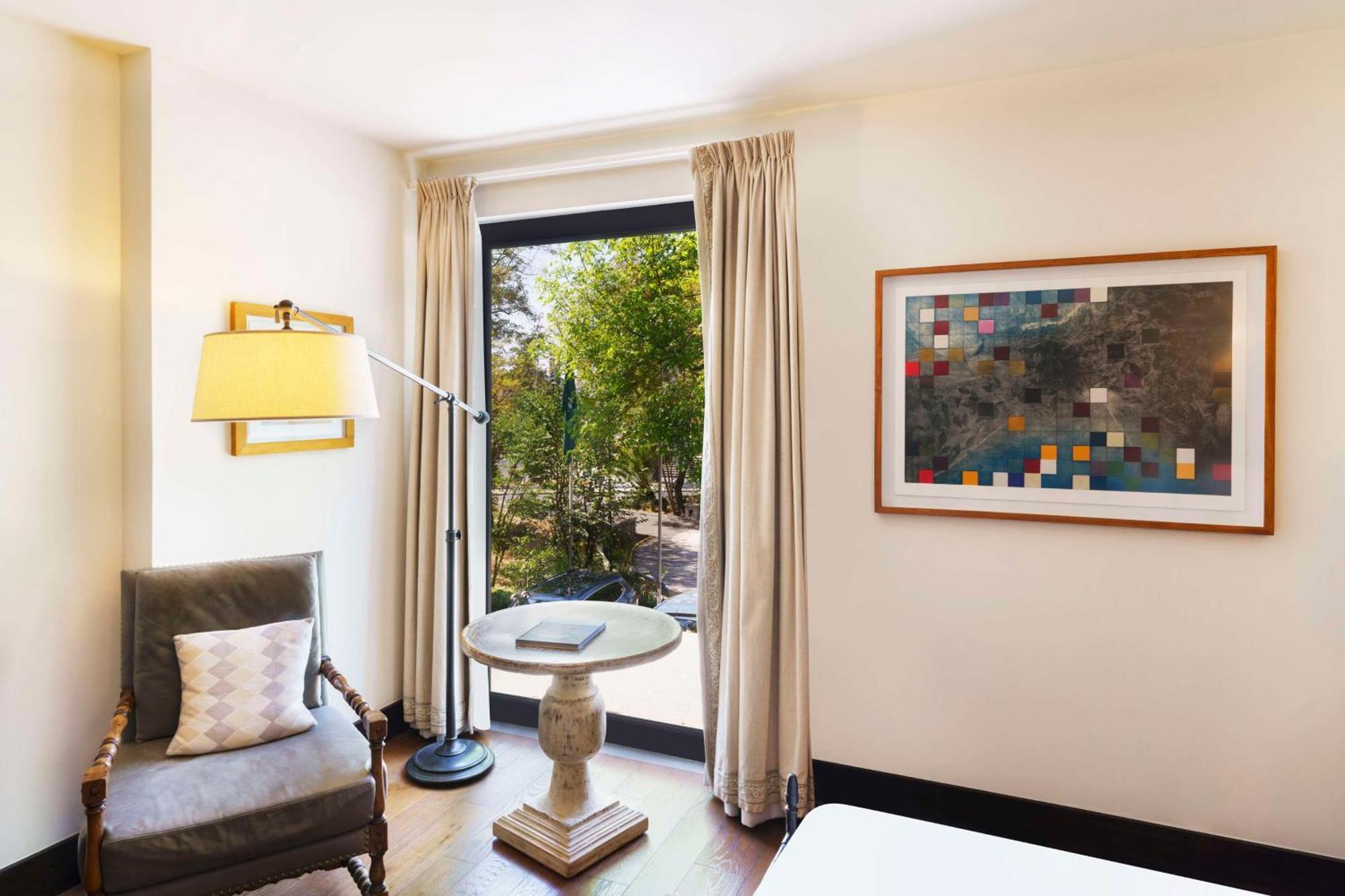 Urban Room King